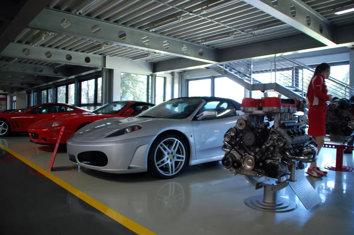 Ferrari: una passeggiata nel Mito (10)