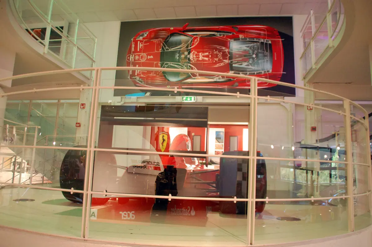 Ferrari: una passeggiata nel Mito (117)
