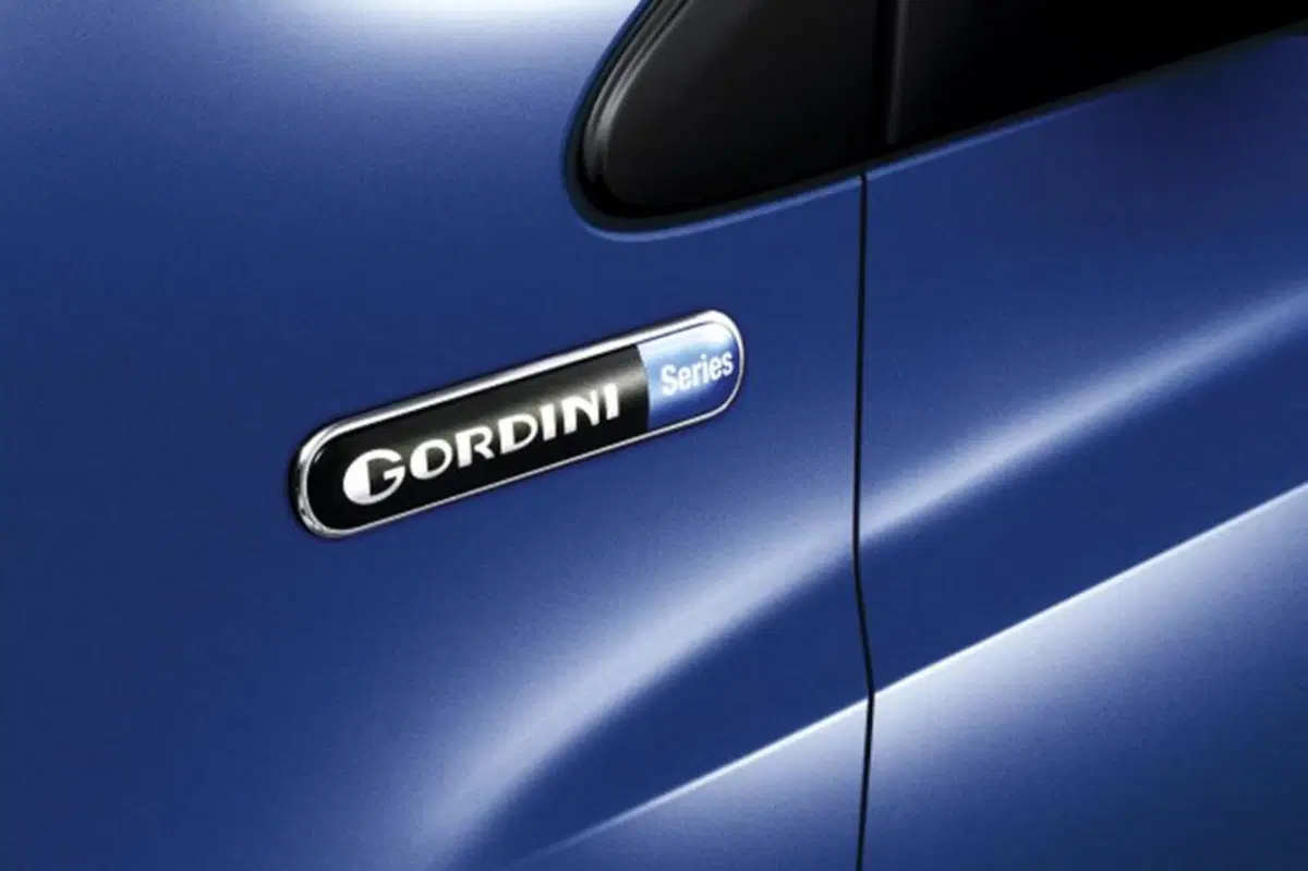 Renault Clio Gordini: si allarga la gamma delle "speciali" (5)