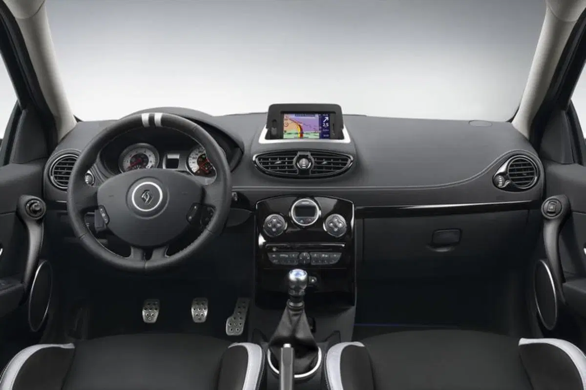 Renault Clio Gordini: si allarga la gamma delle "speciali" (8)