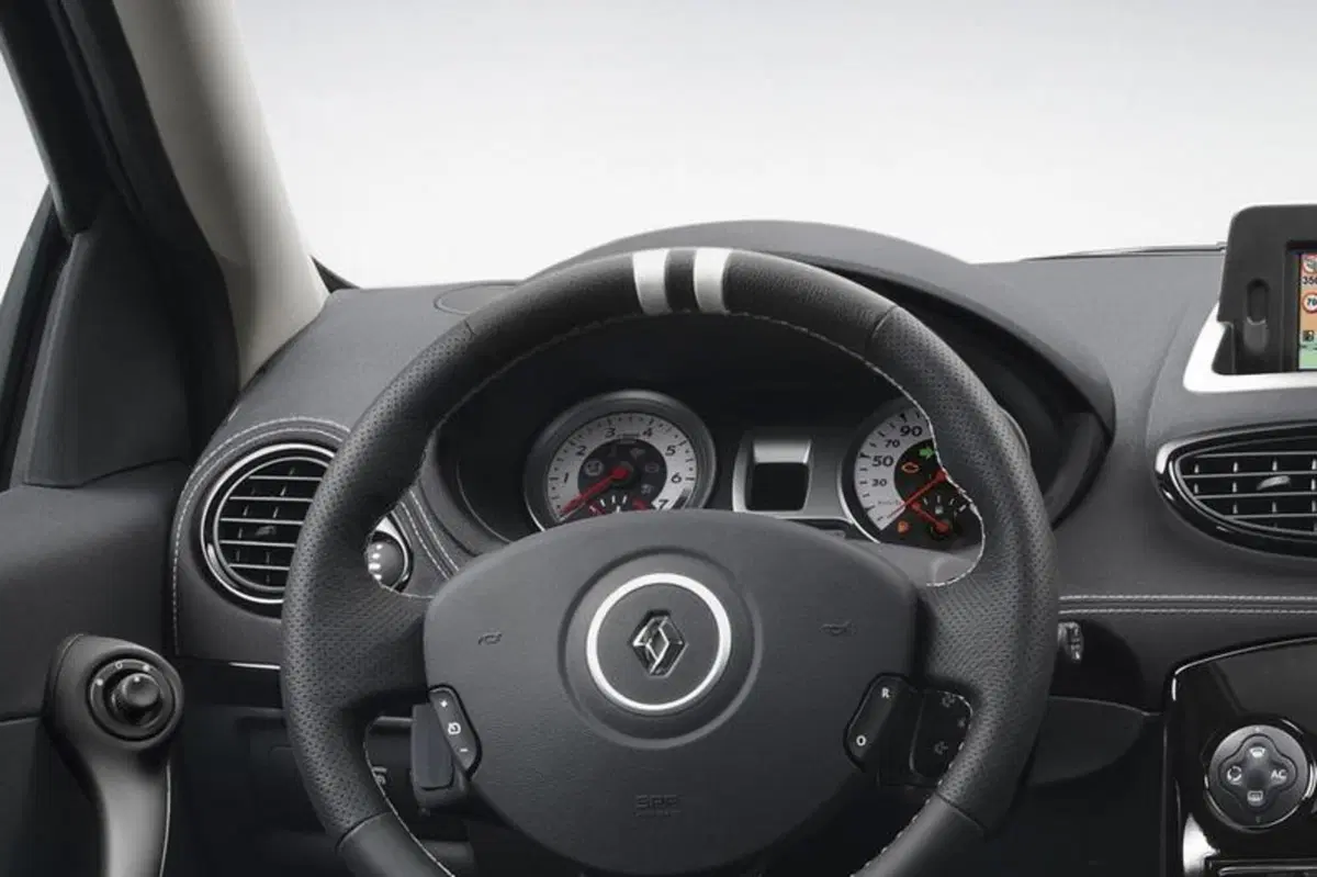 Renault Clio Gordini: si allarga la gamma delle "speciali" (10)