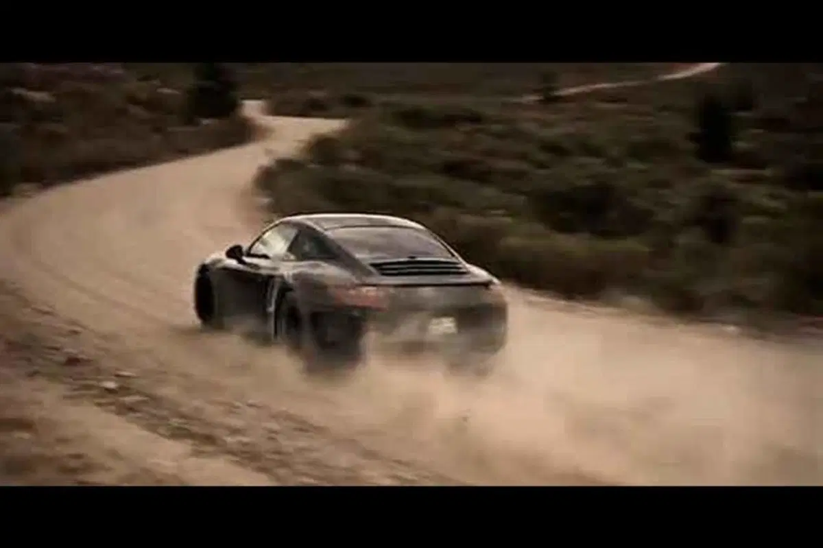 Porsche 911: primo teaser ufficiale per la generazione 991 (2)