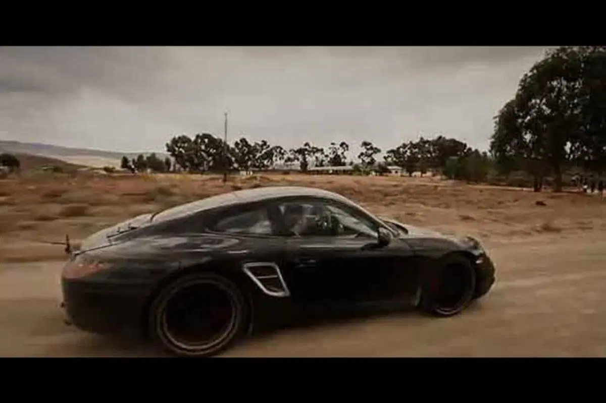 Porsche 911: primo teaser ufficiale per la generazione 991 (5)