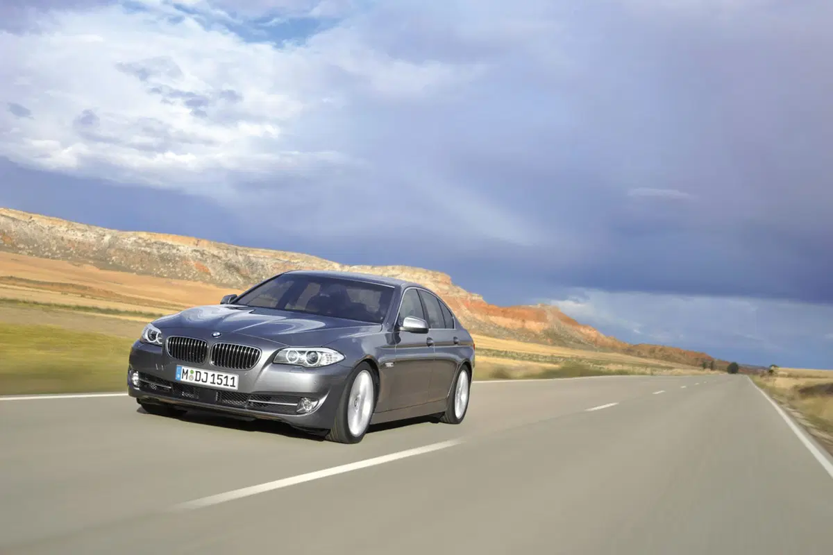 BMW Serie 5: in arrivo nuove motorizzazioni (3)