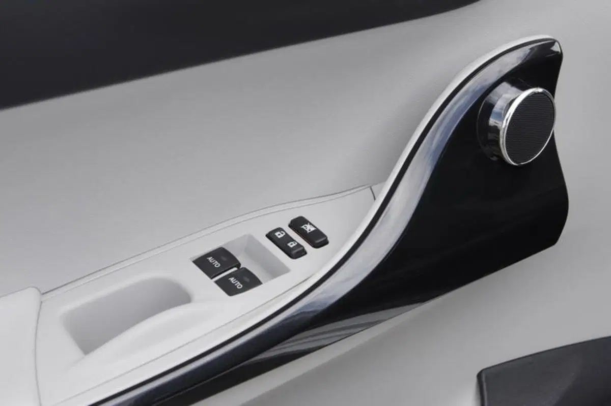 Toyota iQ: debutta negli USA con marchio Scion (14)