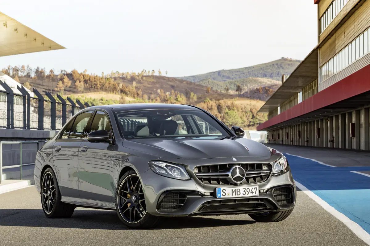 Nuova Mercedes E63 AMG: arriva la trazione integrale (6)