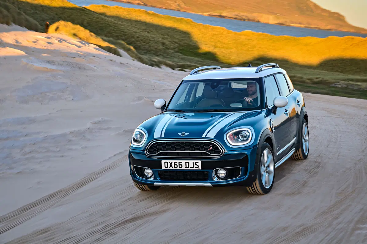Mini Countryman, ecco la seconda generazione (12)