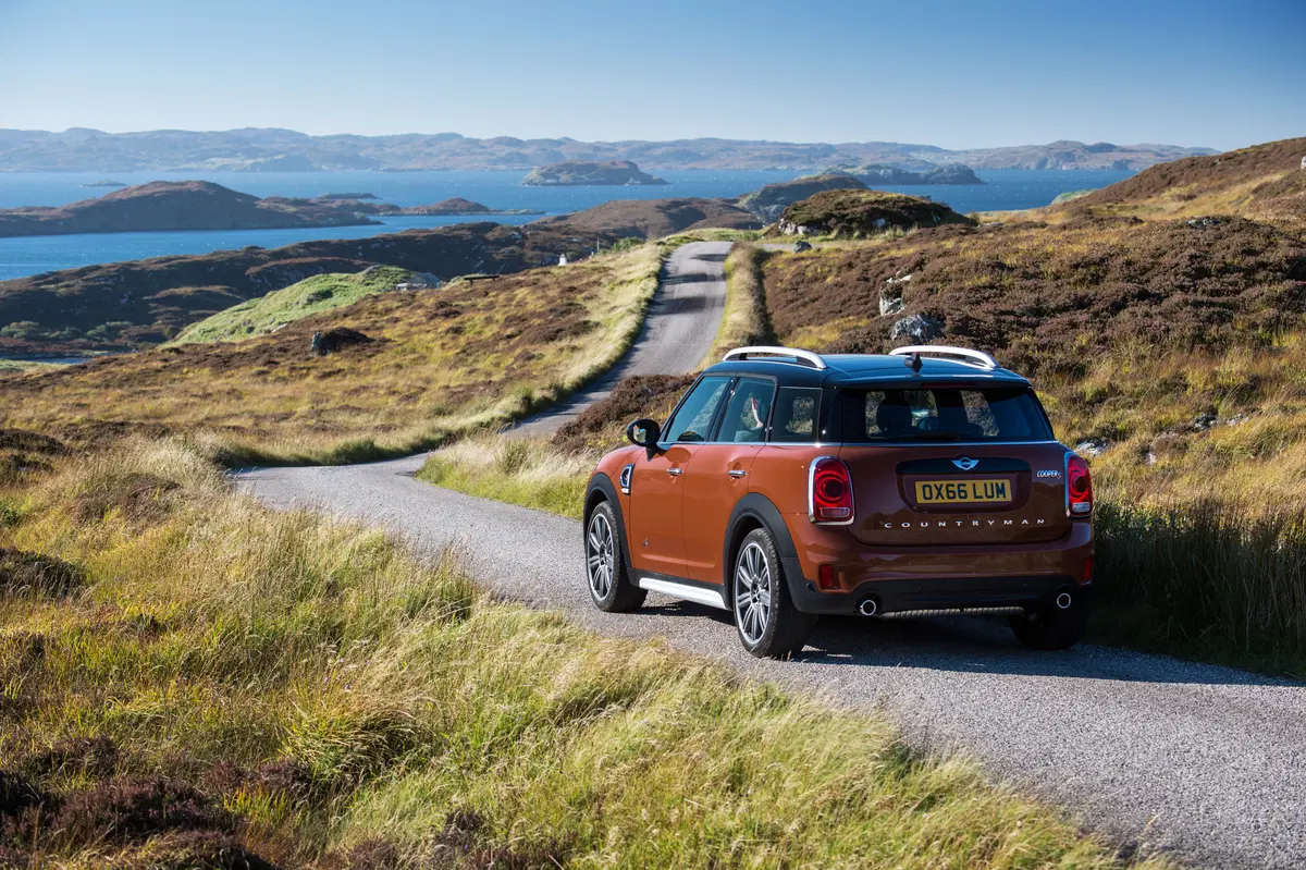 Mini Countryman, ecco la seconda generazione (16)