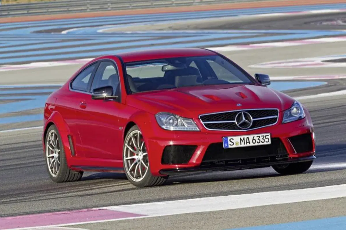 Mercedes C 63 AMG Coupe Black Series (13)