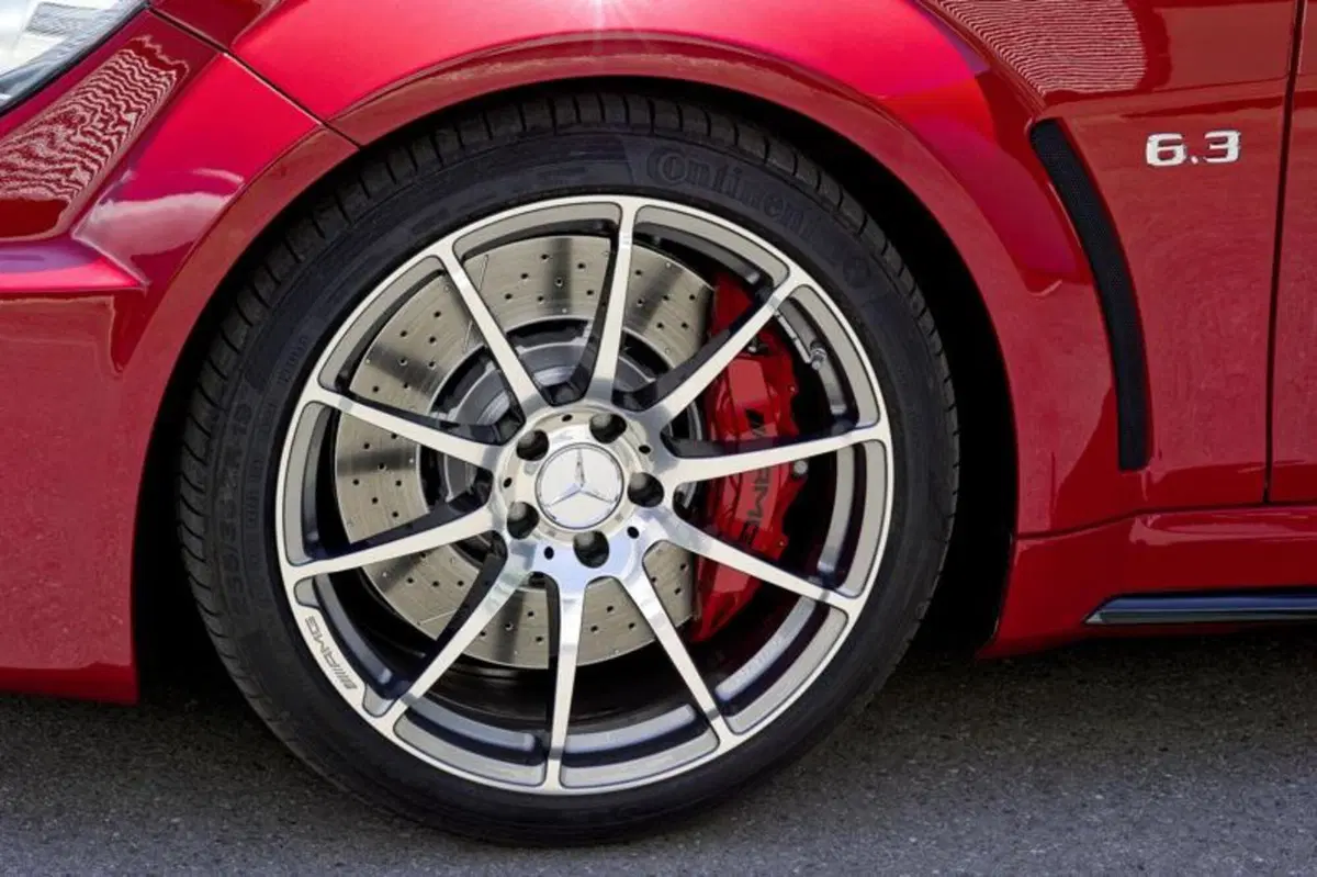Mercedes C 63 AMG Coupe Black Series (18)