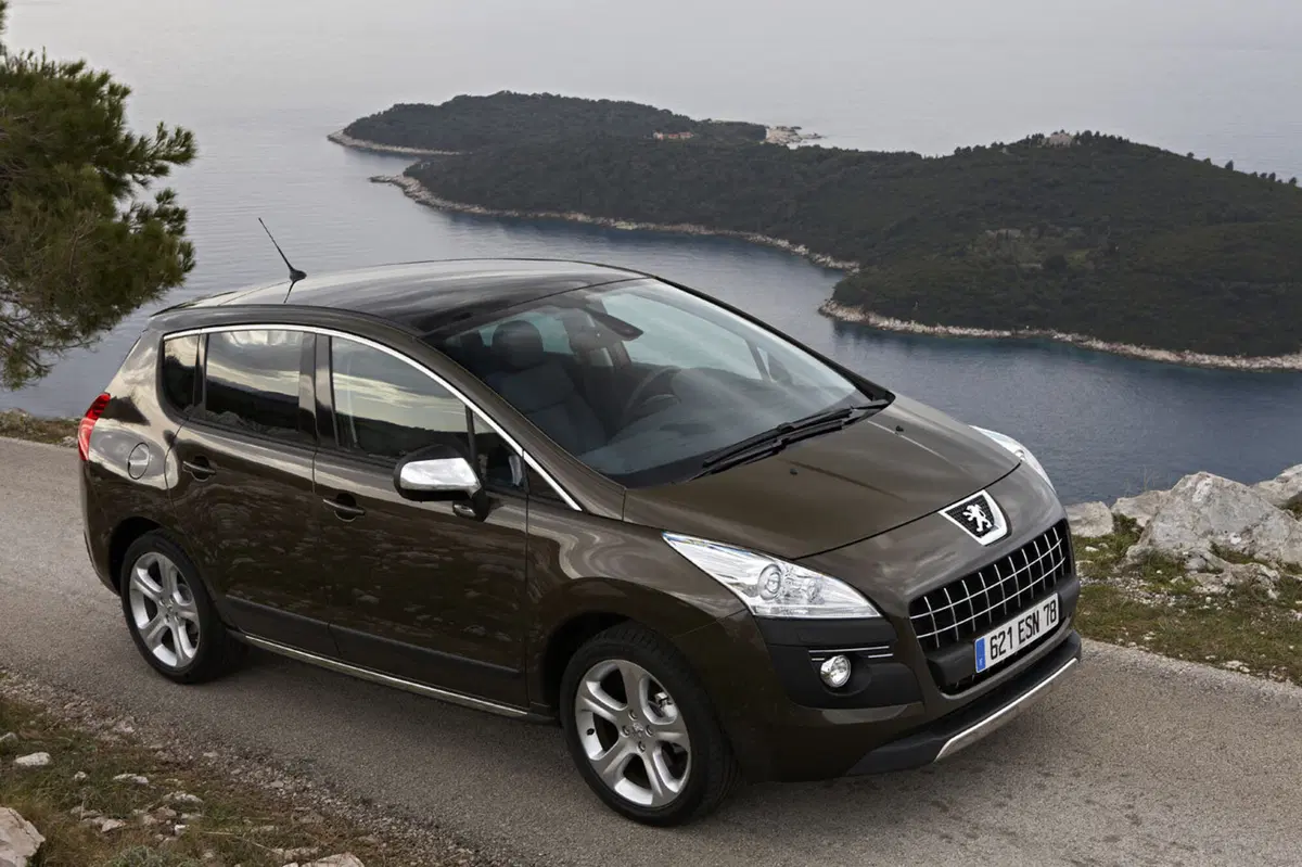 Peugeot 3008 e 5008 1.6 e-HDi FAP (4)