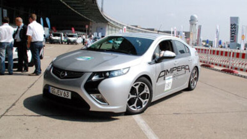 Opel Ampera: su strada con il prototipo