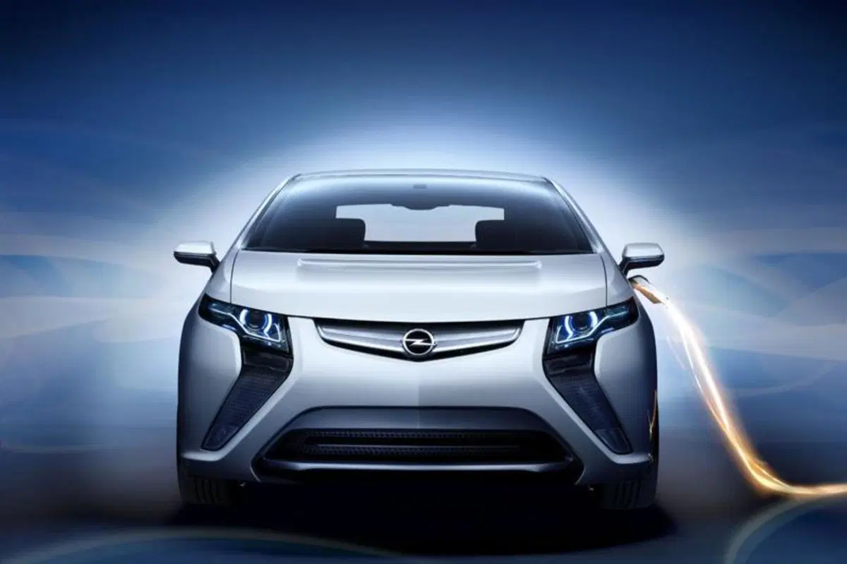 Opel Ampera: su strada con il prototipo (13)