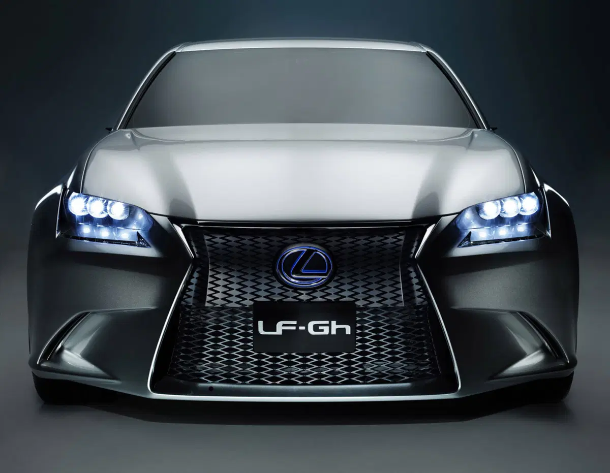 Lexus: la nuova GS debutterà a Pebble Beach