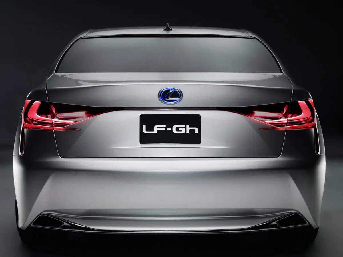 Lexus: la nuova GS debutterà a Pebble Beach (7)