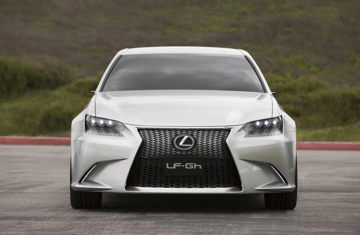 Lexus: la nuova GS debutterà a Pebble Beach (9)