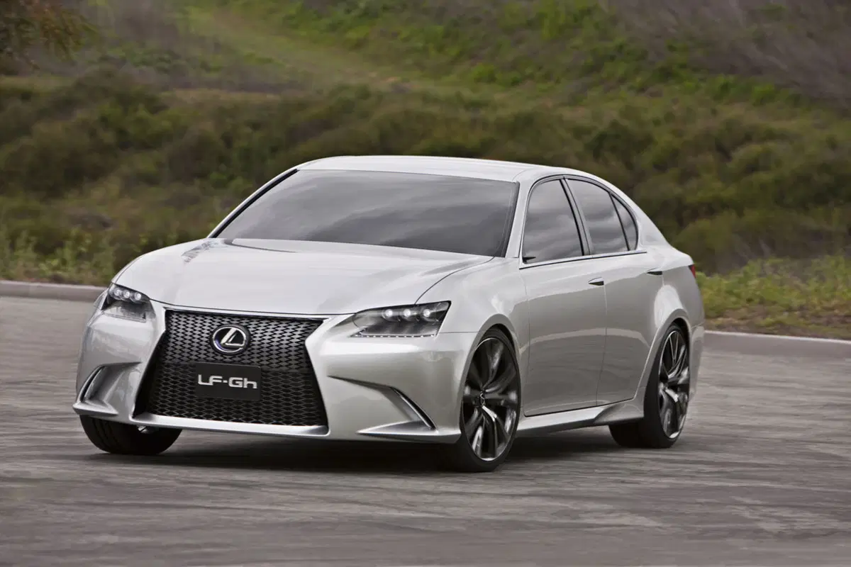 Lexus: la nuova GS debutterà a Pebble Beach (12)