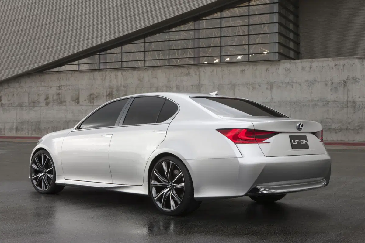 Lexus: la nuova GS debutterà a Pebble Beach (15)