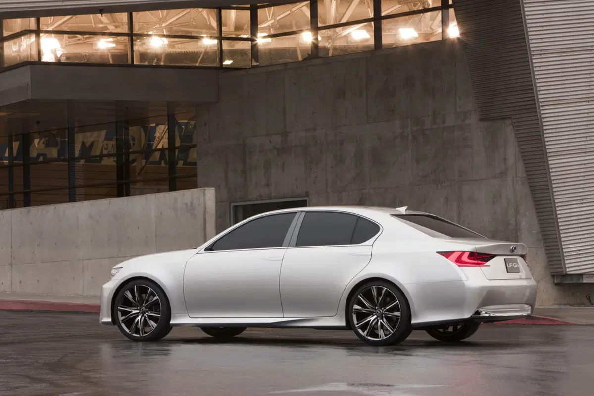 Lexus: la nuova GS debutterà a Pebble Beach (16)