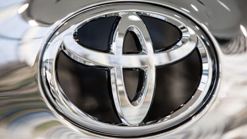 Toyota richiama 5,8 milioni di vetture per airbag difettosi