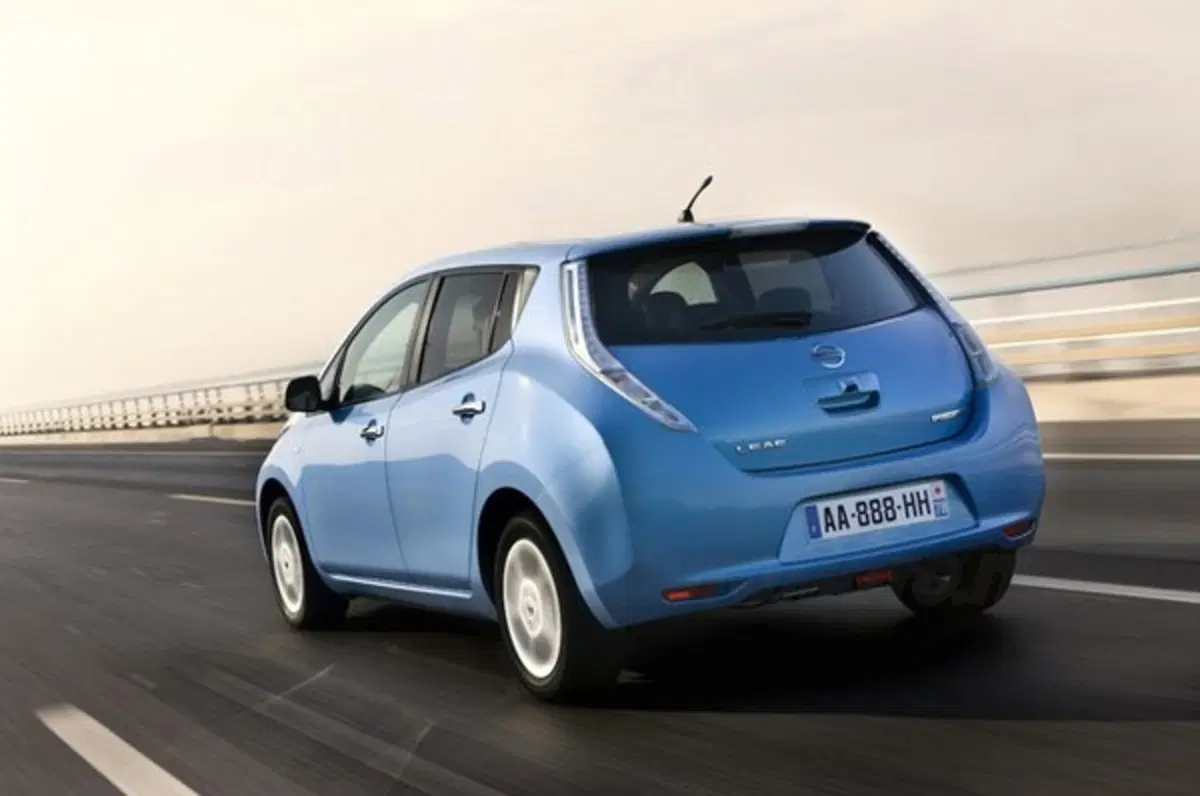 5 stelle NCAP nei test della NHTSA per Nissan Leaf (4)