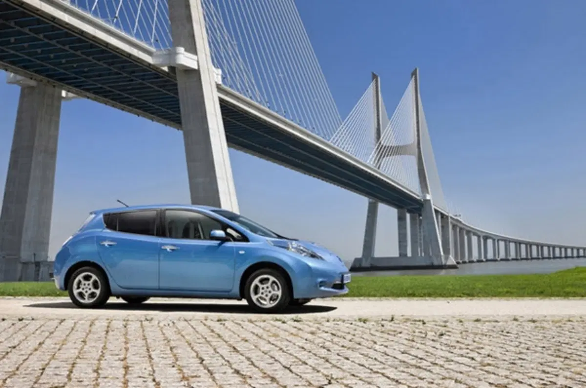 5 stelle NCAP nei test della NHTSA per Nissan Leaf (5)
