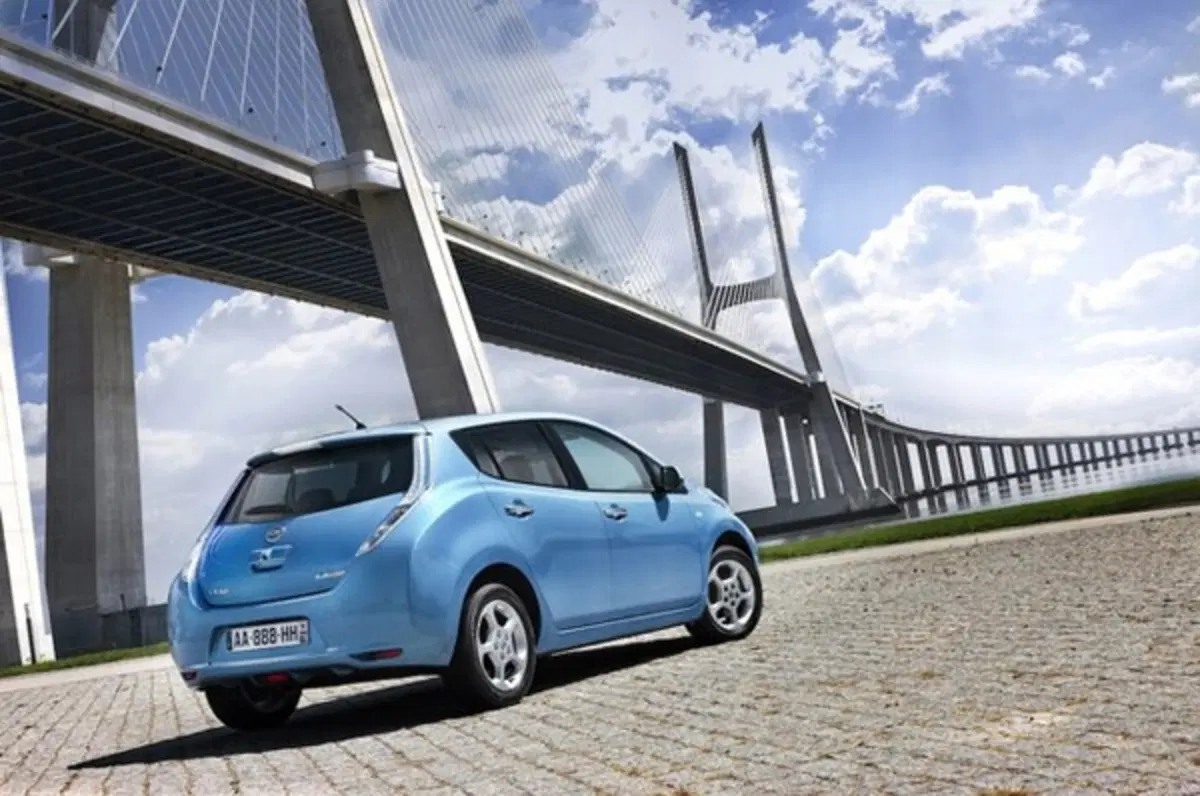 5 stelle NCAP nei test della NHTSA per Nissan Leaf (7)