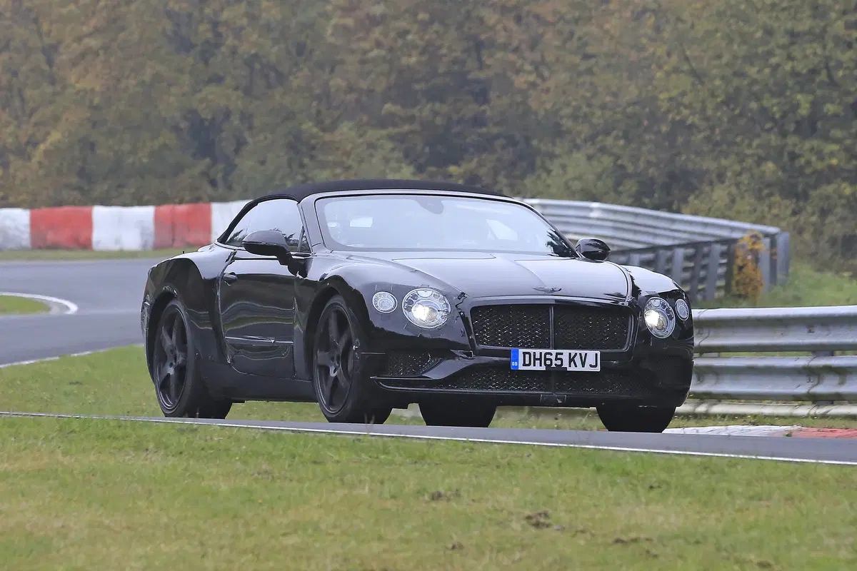 Nuove Bentley Continental GT e GTC: i muletti al Ring (3)