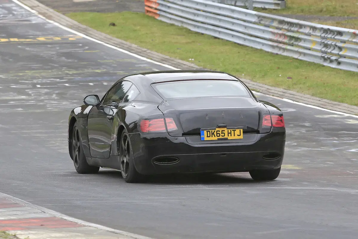 Nuove Bentley Continental GT e GTC: i muletti al Ring (6)