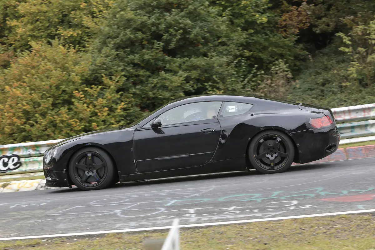 Nuove Bentley Continental GT e GTC: i muletti al Ring (7)