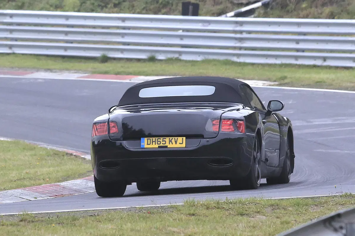 Nuove Bentley Continental GT e GTC: i muletti al Ring (8)