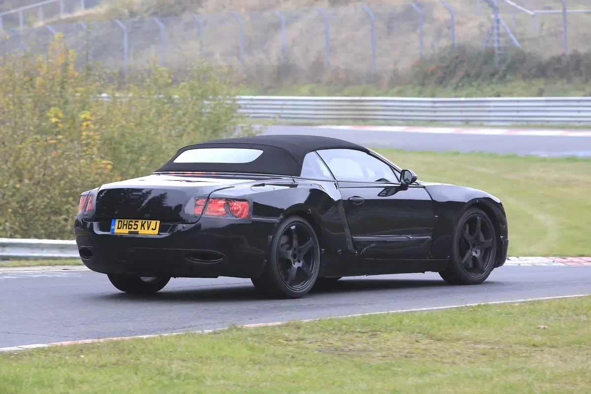 Nuove Bentley Continental GT e GTC: i muletti al Ring (10)