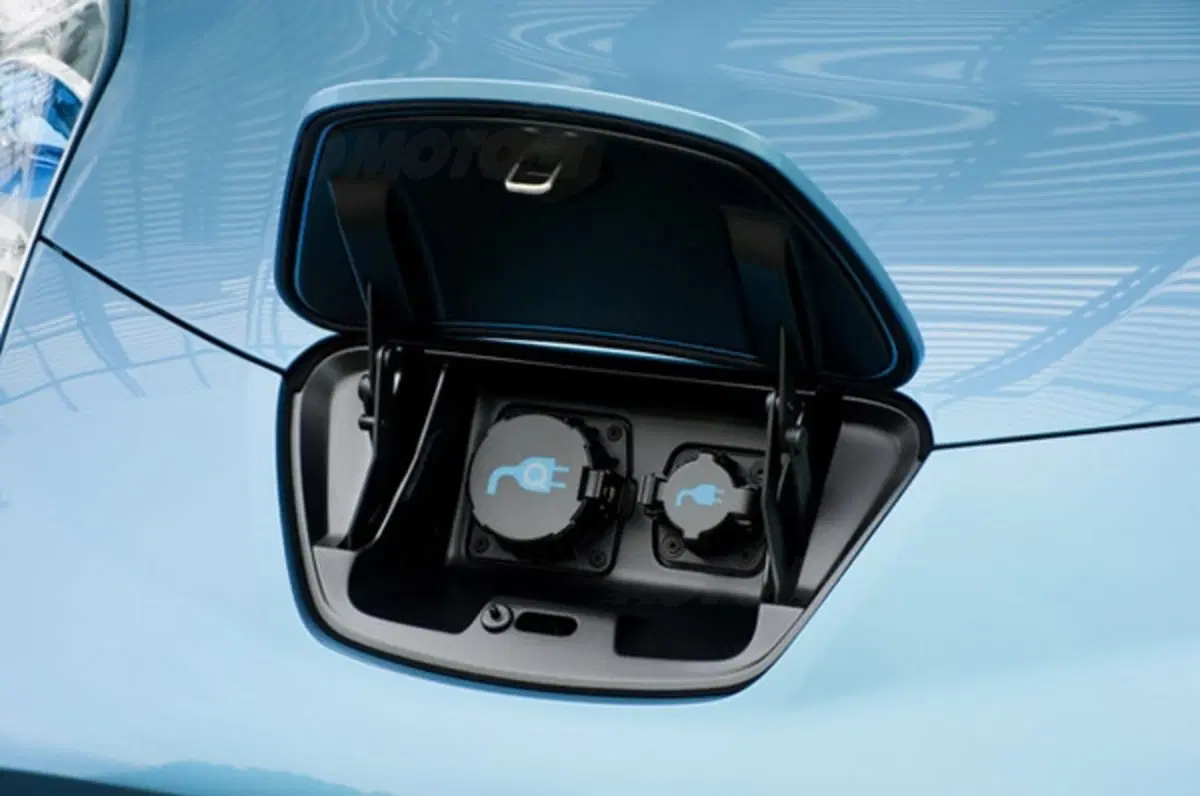 5 stelle NCAP nei test della NHTSA per Nissan Leaf (18)