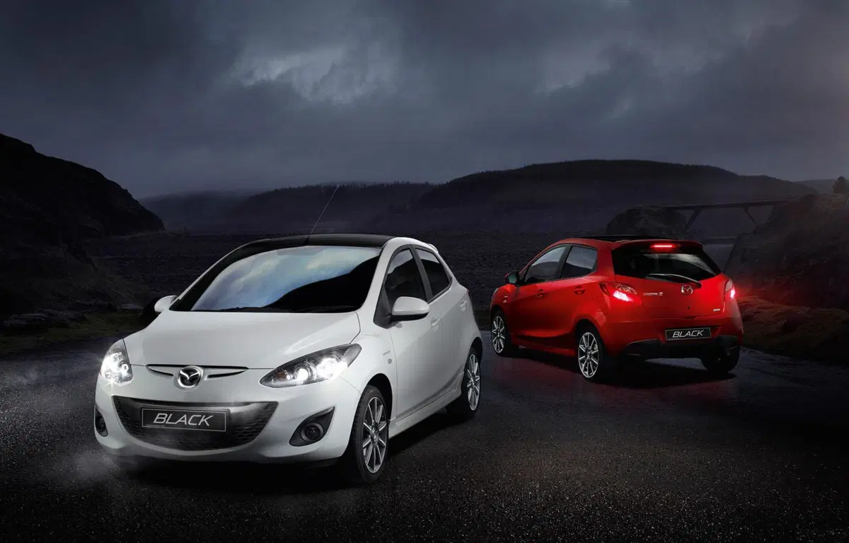 Mazda MX-5 e Mazda2 Black Series: edizione limitata per il solo mercato britannico (5)