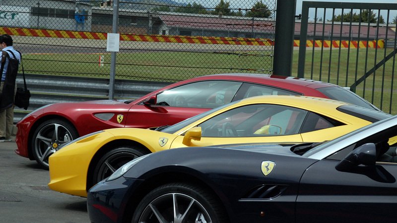 Ferrari: banche orientali avrebbero contattato Fiat per una Ipo