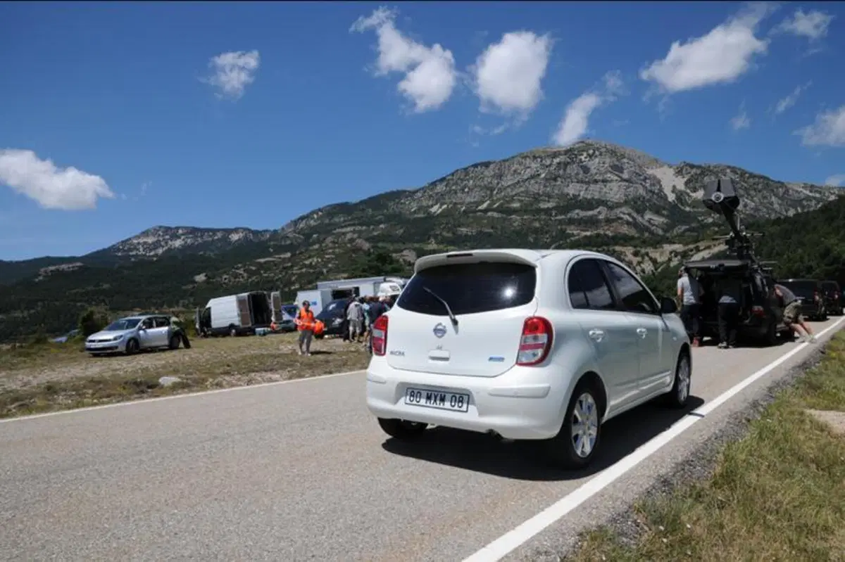 TV: si gira a Barcelona lo spot della Micra 1.2 DIG-S (4)