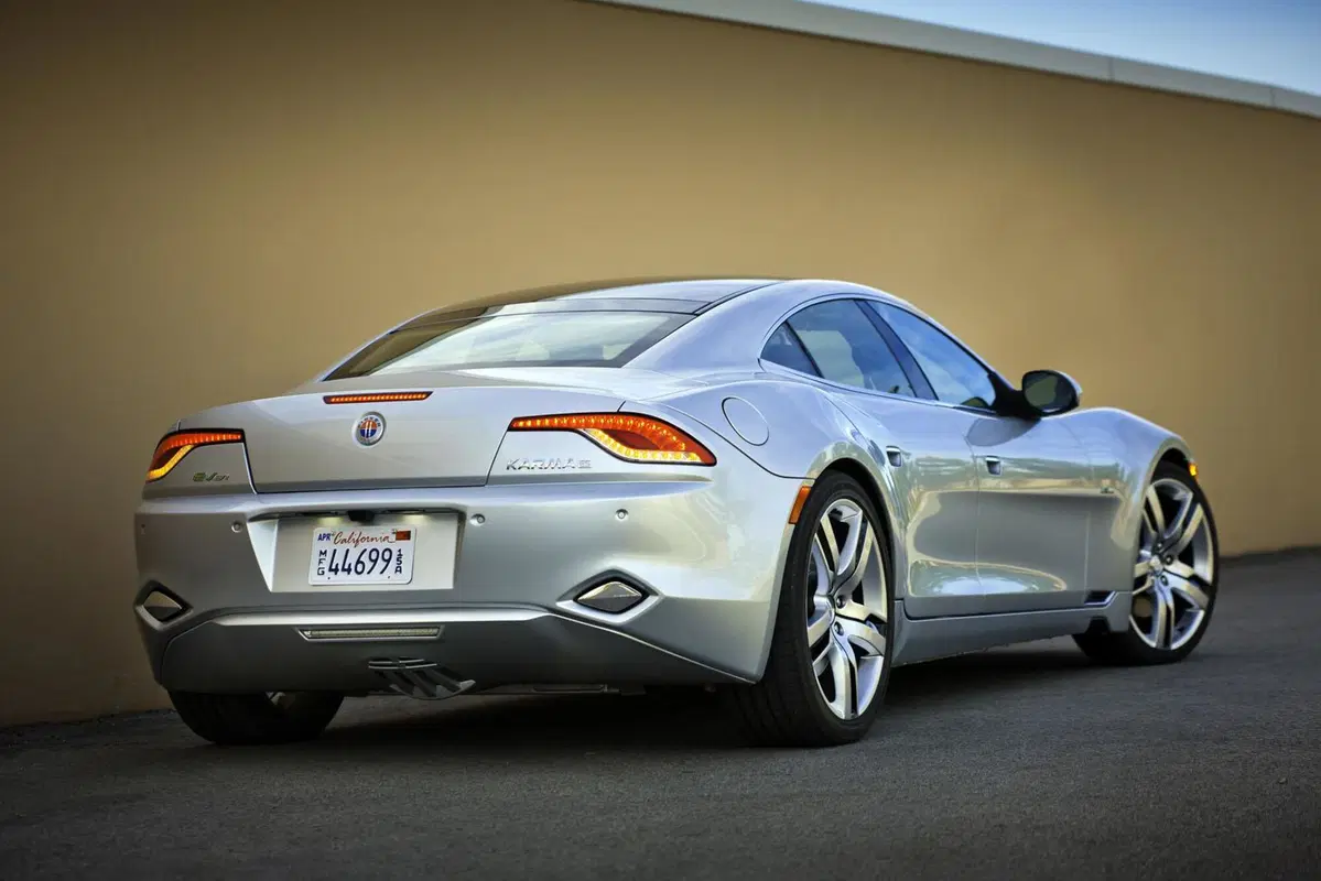 Fisker: al via le consegne della Karma (7)