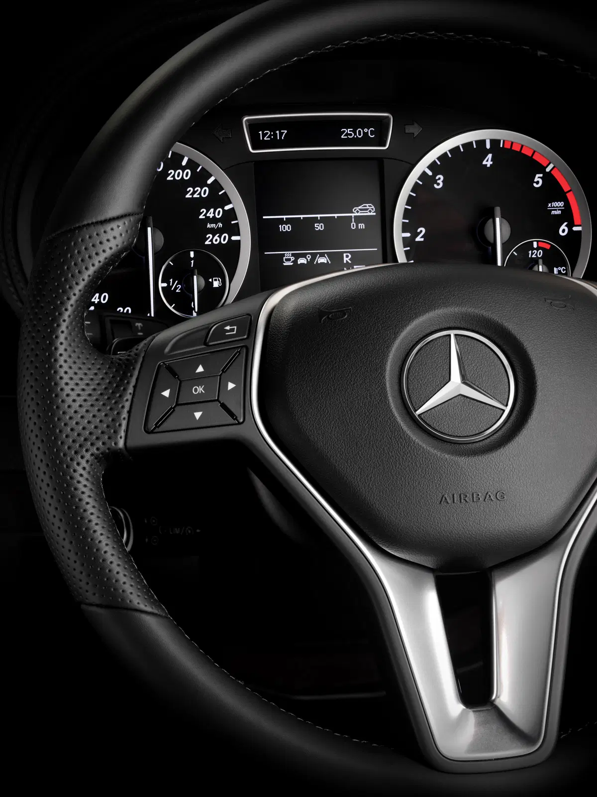 Nuova Mercedes Classe B: prime immagini (2)