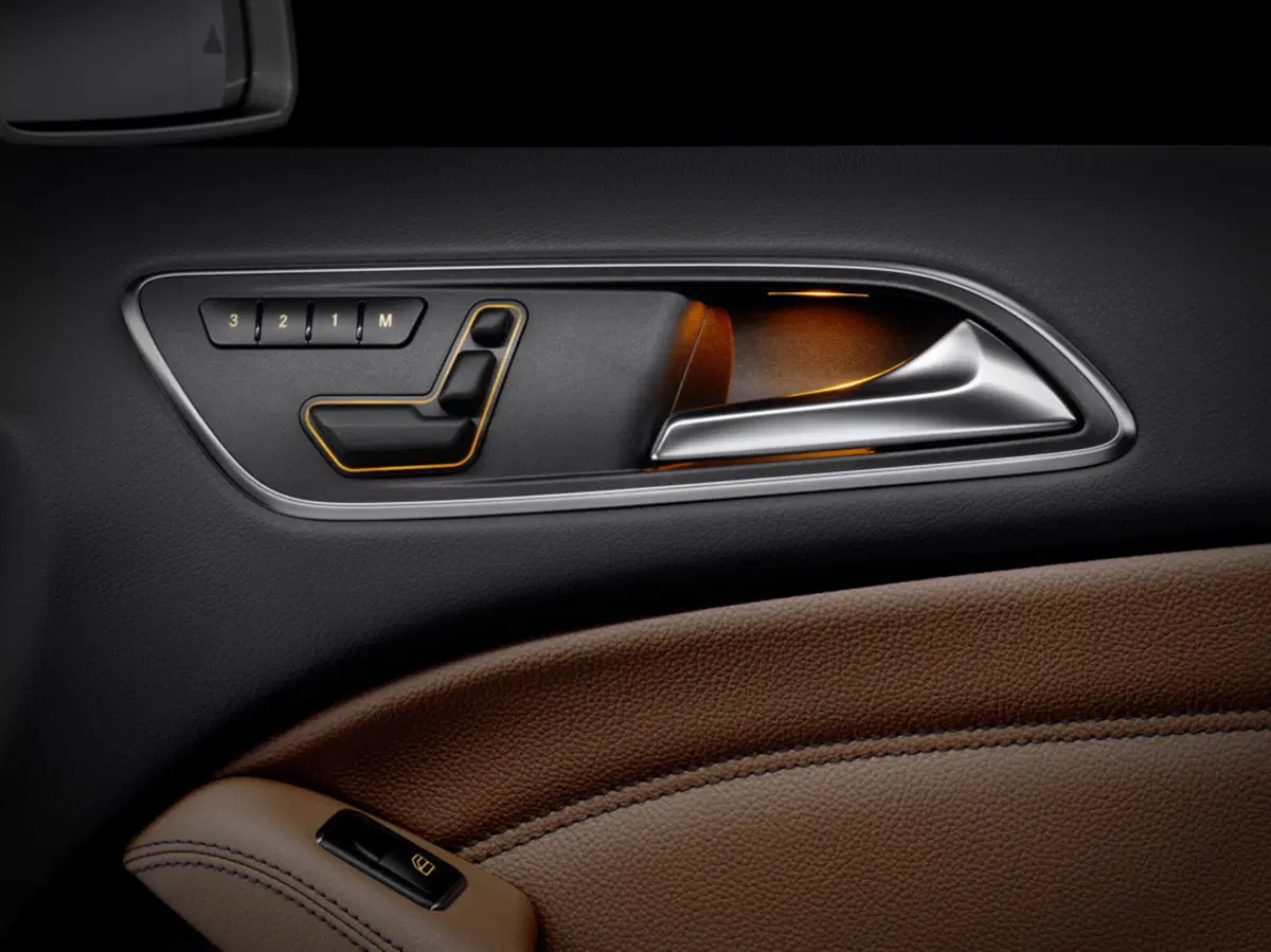 Nuova Mercedes Classe B: prime immagini (10)
