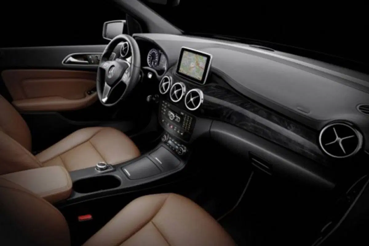 Nuova Mercedes Classe B: prime immagini (11)