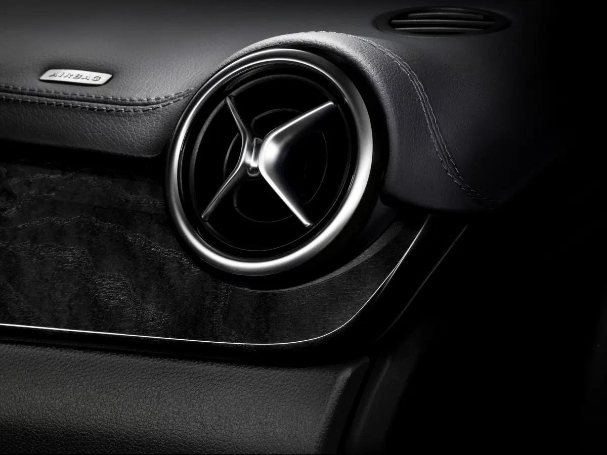 Nuova Mercedes Classe B: prime immagini (13)