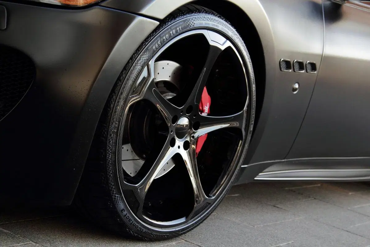 Maserati Gran Turismo S Superior Black Edition (5)