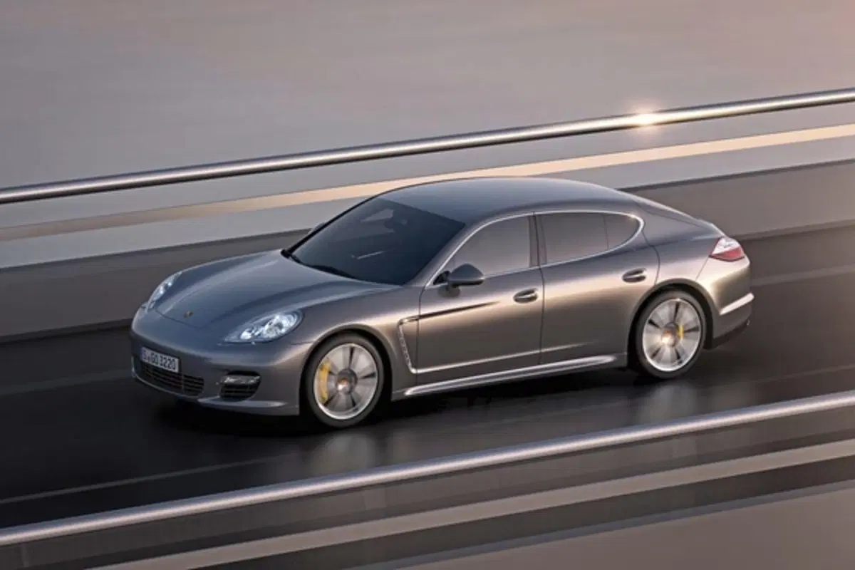 Porsche Panamera a passo lungo: sarà solo per il mercato cinese (16)