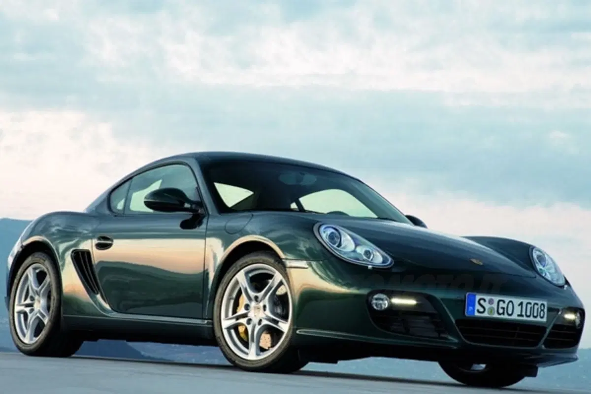 Porsche: mercato in crescita nel primo semestre 2011 (10)