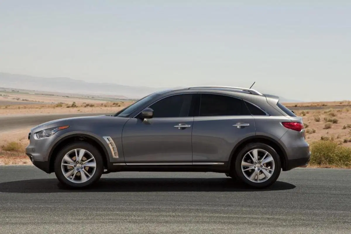 Infiniti FX: il restyling arriva in USA con il M.Y. 2012 (2)