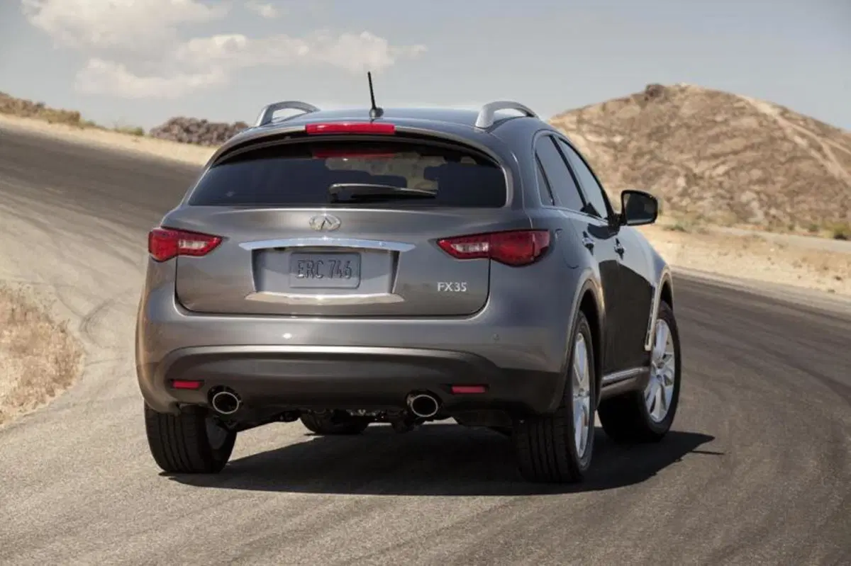 Infiniti FX: il restyling arriva in USA con il M.Y. 2012 (3)