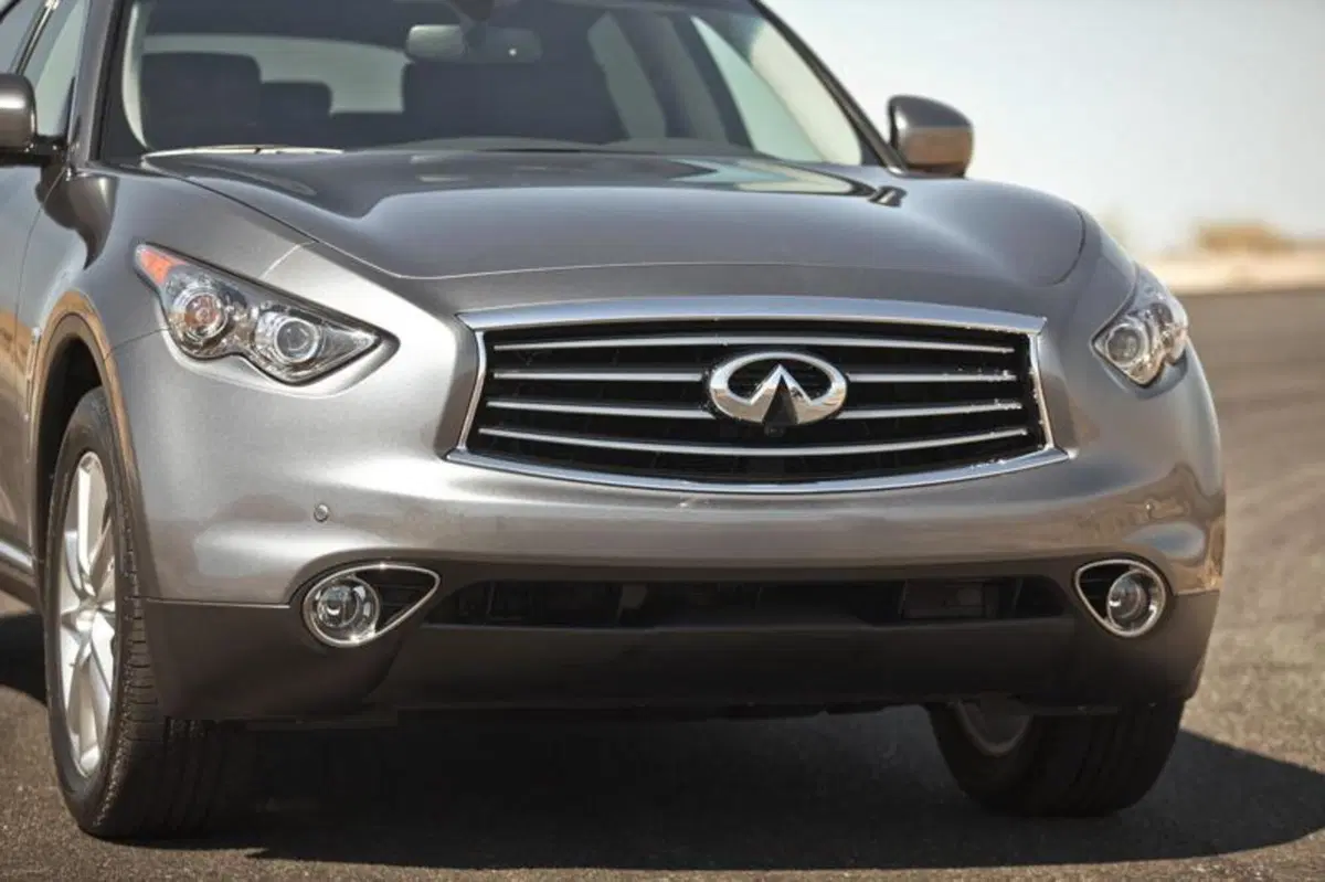 Infiniti FX: il restyling arriva in USA con il M.Y. 2012 (8)