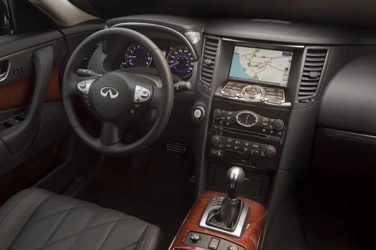 Infiniti FX: il restyling arriva in USA con il M.Y. 2012 (13)