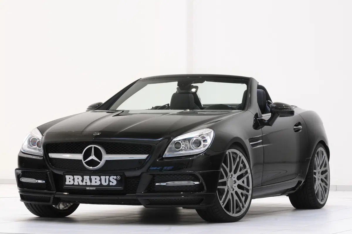 Mercedes SLK: il “tuning program” di Brabus