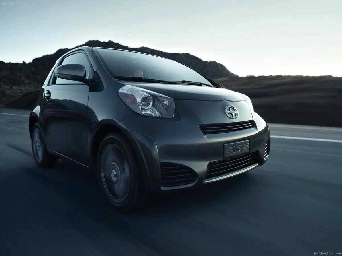 Scion iQ (3)